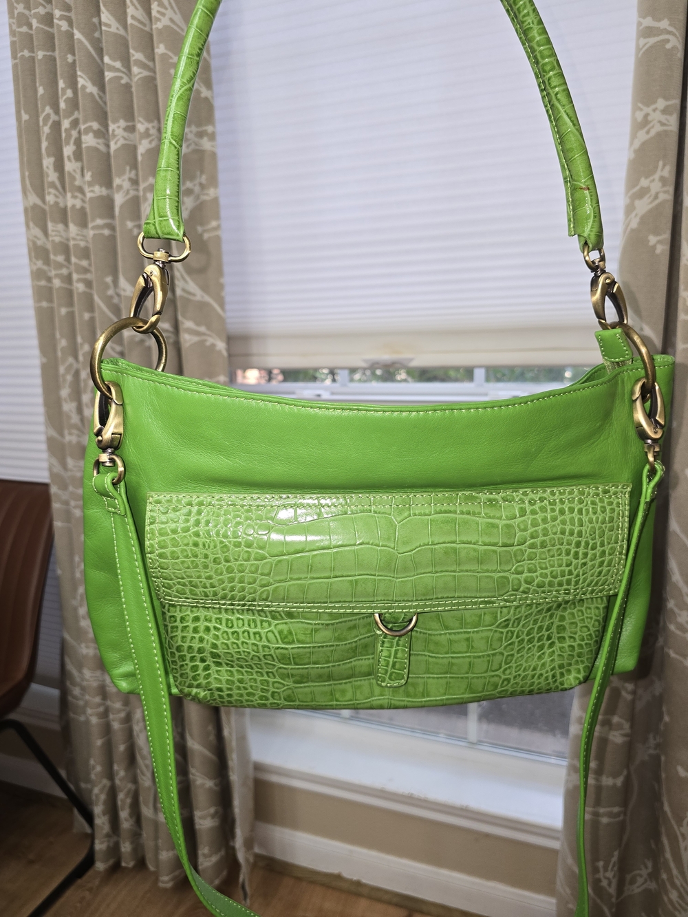 Sondra Roberts Lime Green Croc-Embossed Shoulder Bag - Picture 8 of 11